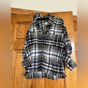 American Eagle - Oversized Fit Button Down Flannel